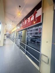 Sims Avenue (D14), Retail #559404641